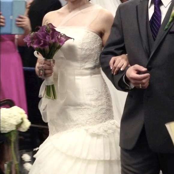 Vera Wang Wedding Dress Size 4 Tiered Strapless Lace Button Bow - Picture 2 of 12